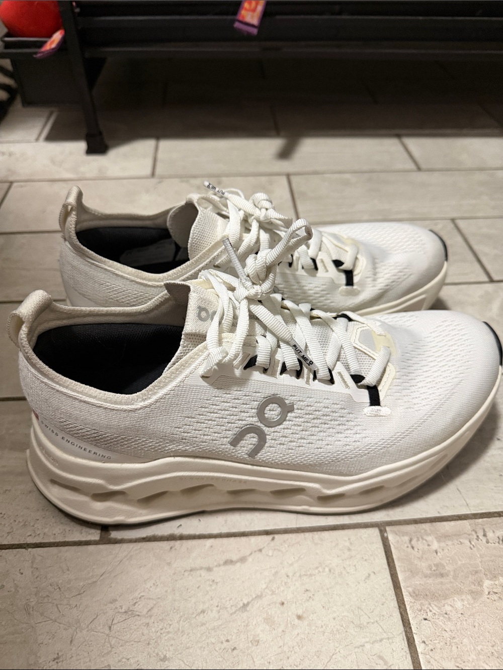On Running White Women’s Cloudsurfer Max Size 8